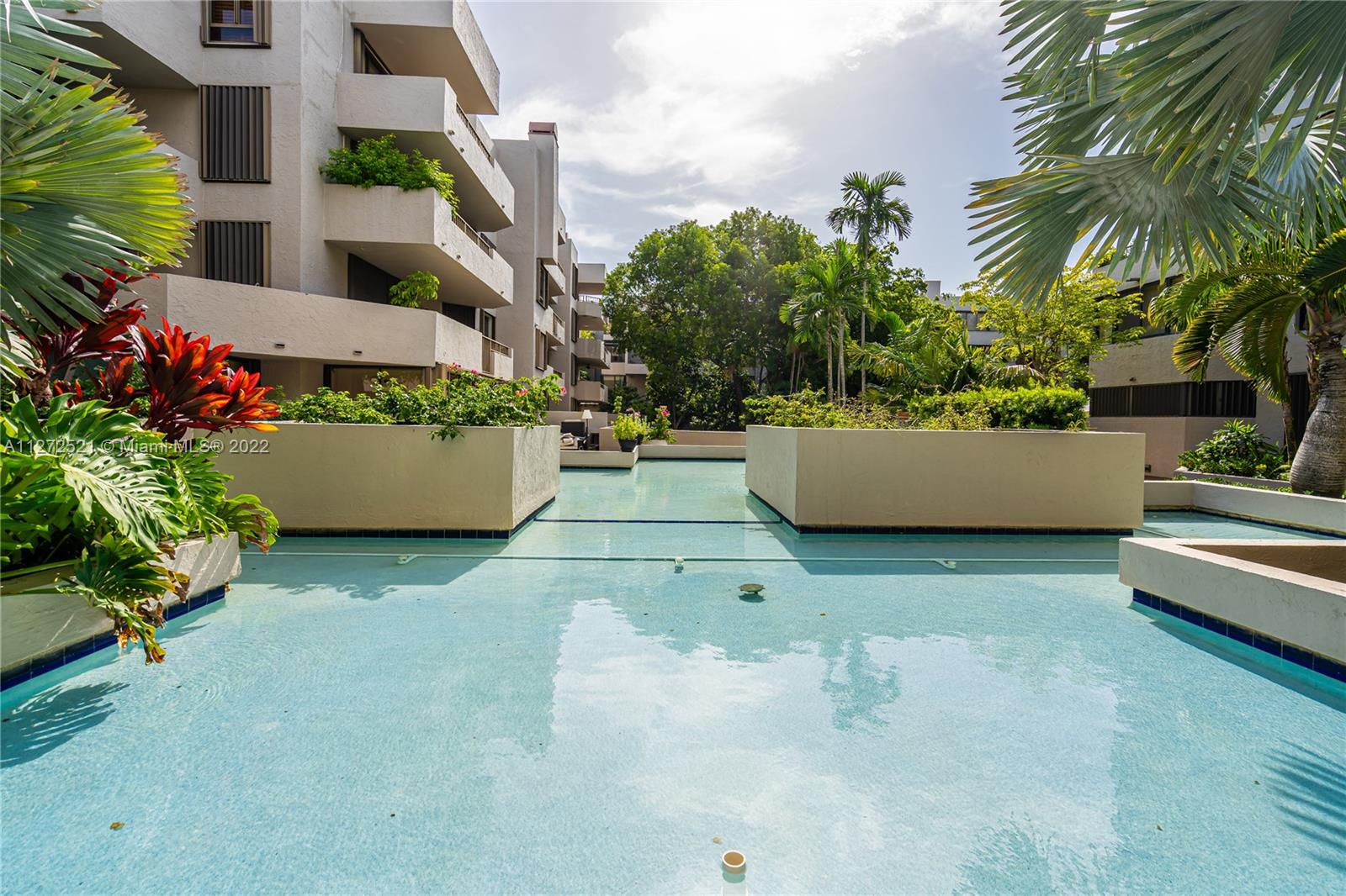 101 Crandon Boulevard, Unit 267 Key Biscayne, FL 33149 - Photo 41 of 57 a view of outdoor space and yard