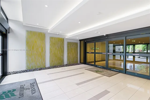 $3,200 | 101 Crandon Boulevard, Unit 267, Key Biscayne, FL 33149