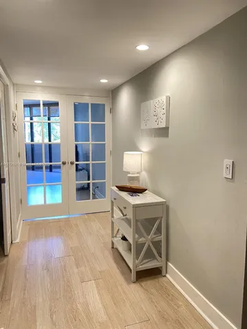 $3,200 | 101 Crandon Boulevard, Unit 267, Key Biscayne, FL 33149