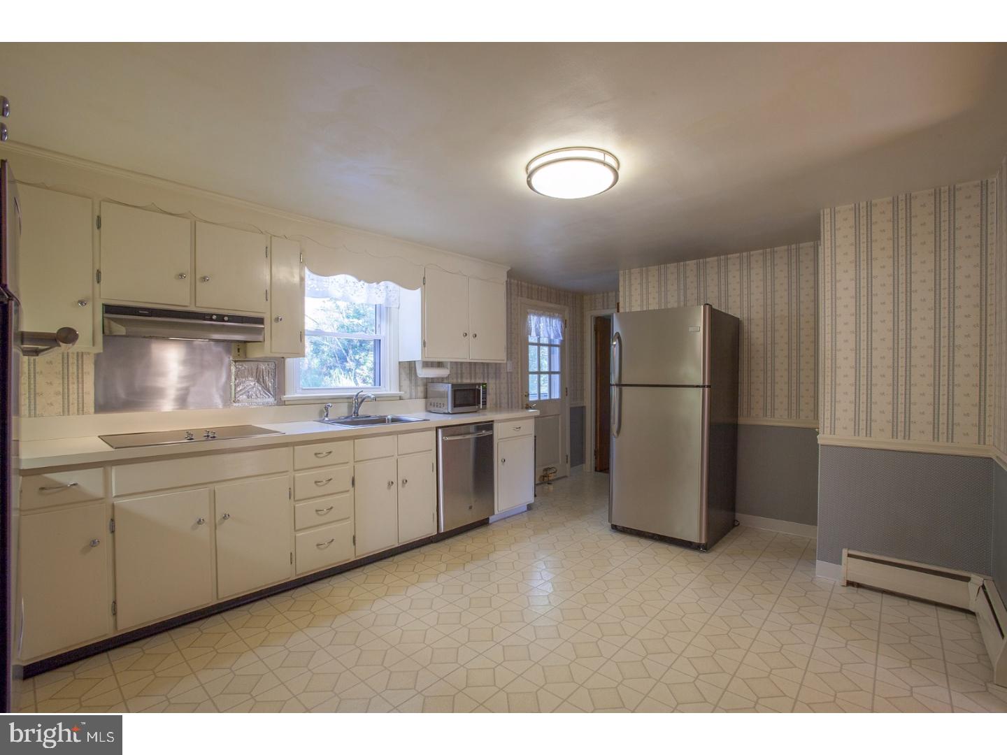 2537 Mill Road Buckingham, PA 18902 - Photo 5 of 22 Kitchen