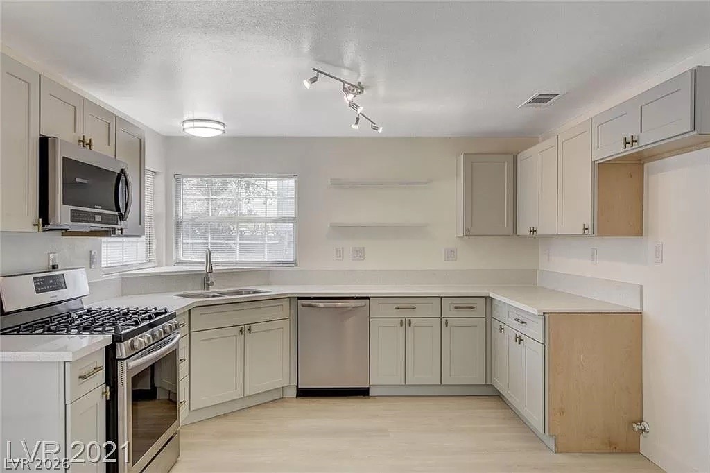 3554 El Camino Road Las Vegas, NV 89103 - Photo 8 of 20