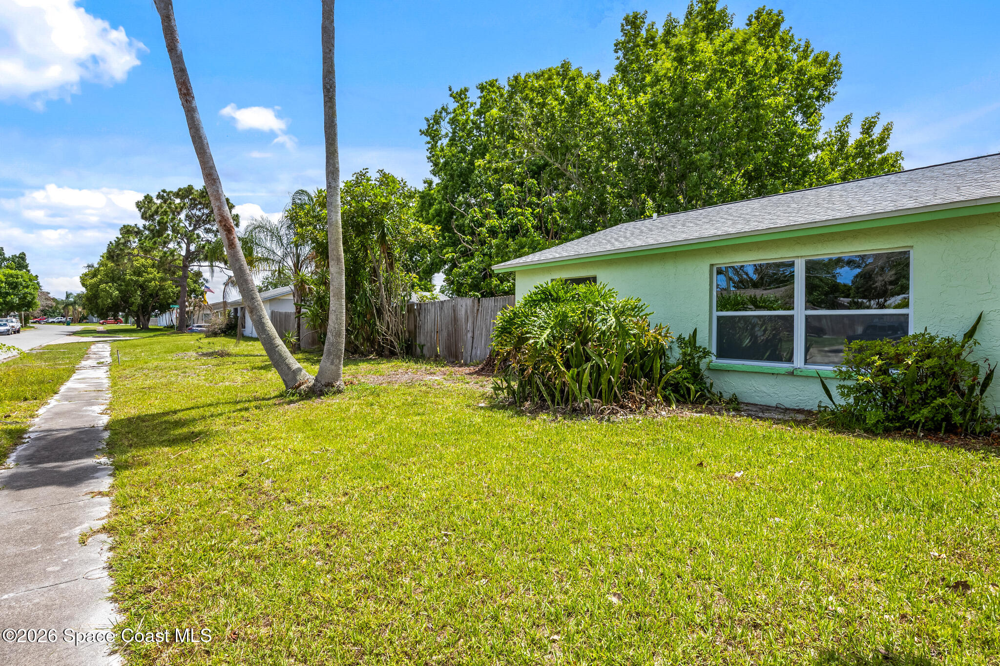 2857 Pennington Place Melbourne, FL 32935 - Photo 26 of 30 side