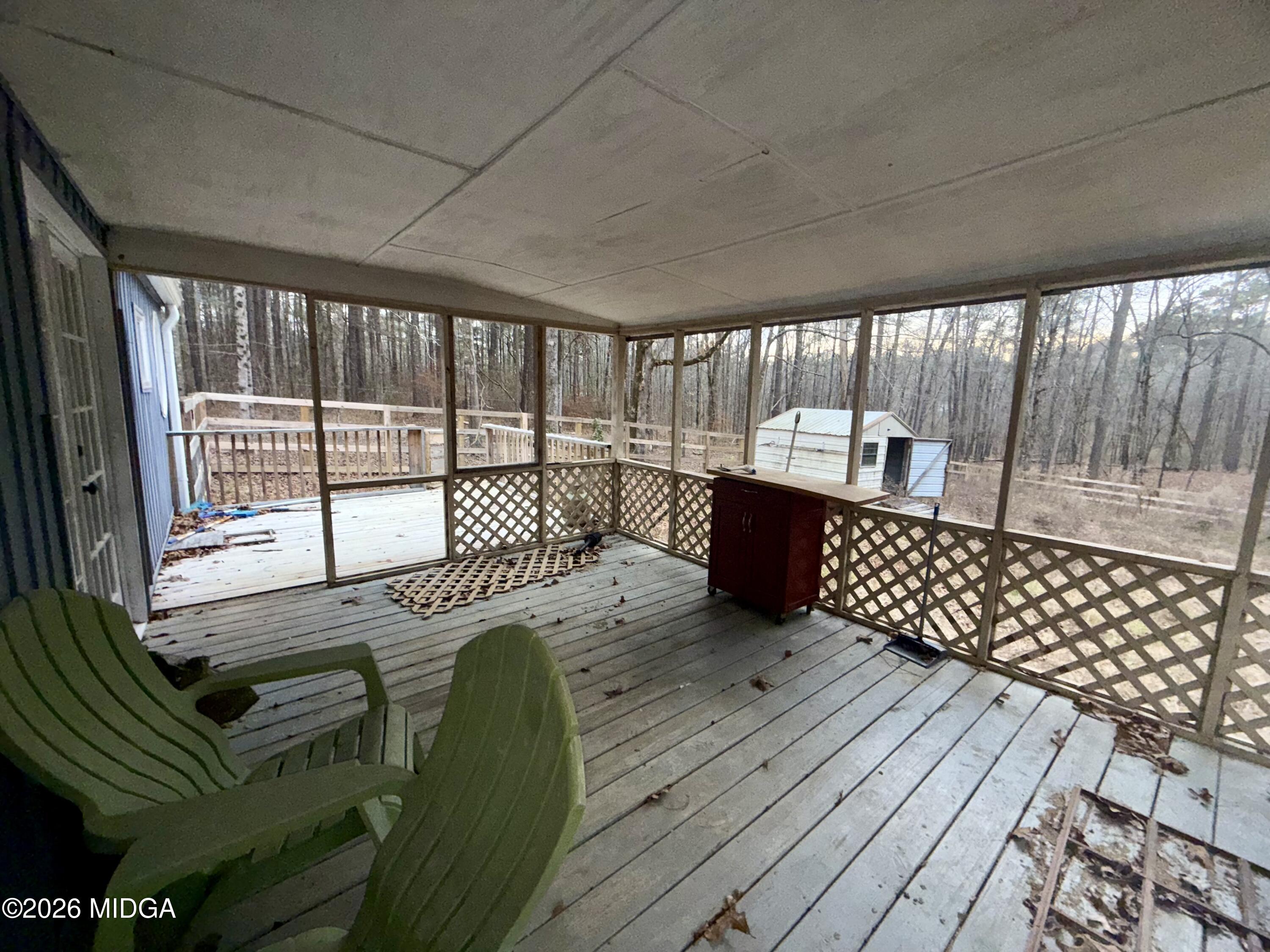 307 Old Dames Ferry Road Juliette, GA 31046 - Photo 6 of 13 a living room with furniture