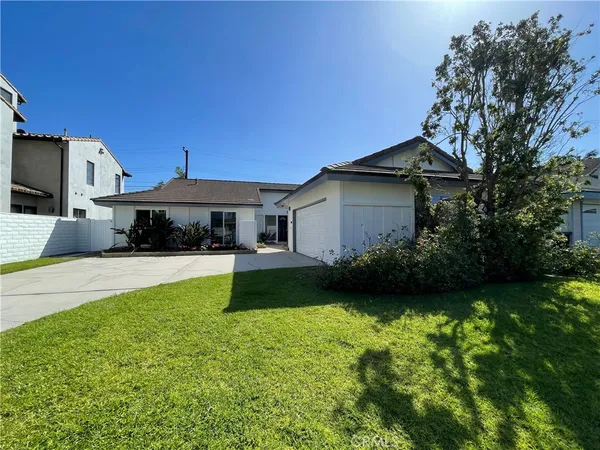 $7,000 | 9192 Christine Drive, Huntington Beach, CA 92646