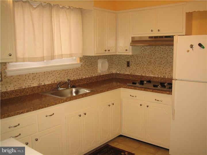 37 Colgate Road Atco, NJ 08004 - Photo 4 of 13 Gallery Image 4