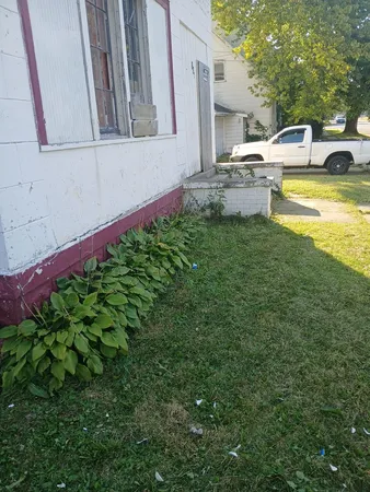 $35,900 | 105 West Pleasant Street, Freeport, IL 61032