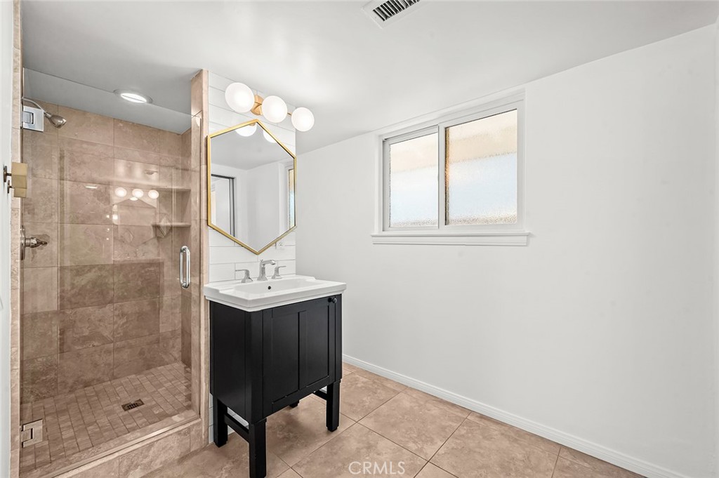 12361 Wembley Road Rossmoor, CA 90720 - Photo 31 of 45