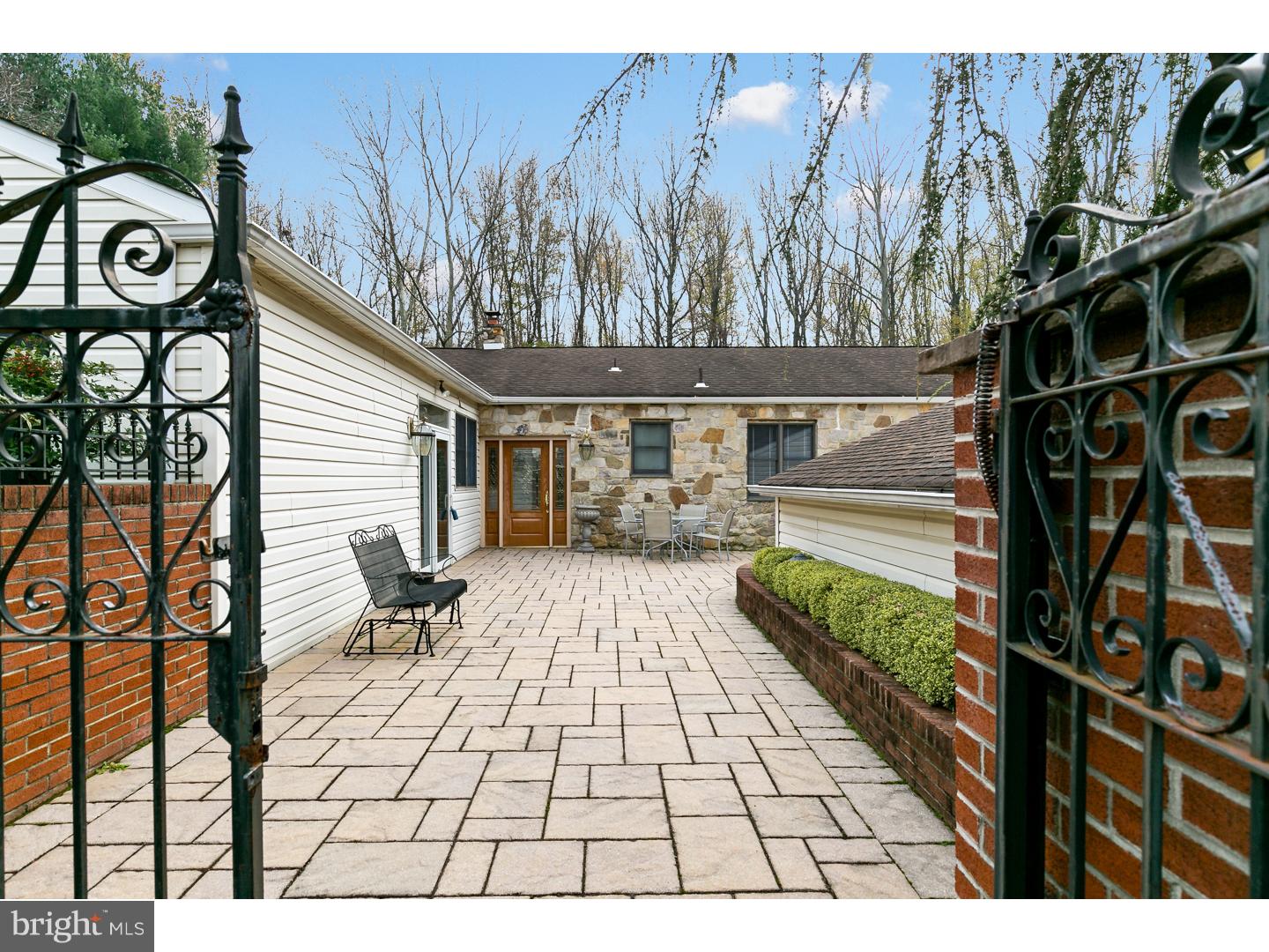236 North Riding Drive Moorestown, NJ 08057 - Photo 4 of 25