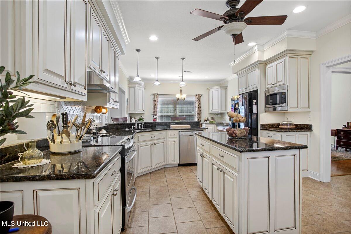 2118 Paulding Road Leakesville, MS 39451 - Photo 11 of 34 Kitchen 2