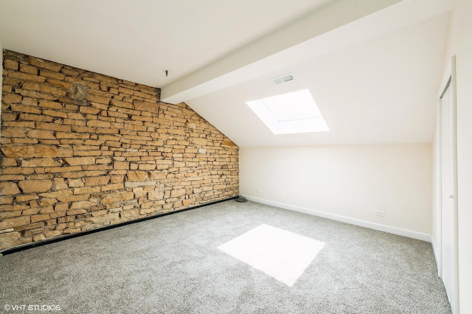 400 McCarthy Road, Unit 421 Lemont, IL 60439 - Photo 6 of 8 a view of an empty room