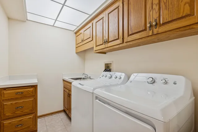 $425,000 | 724 12th Street, Unit 105, Wilmette, IL 60091