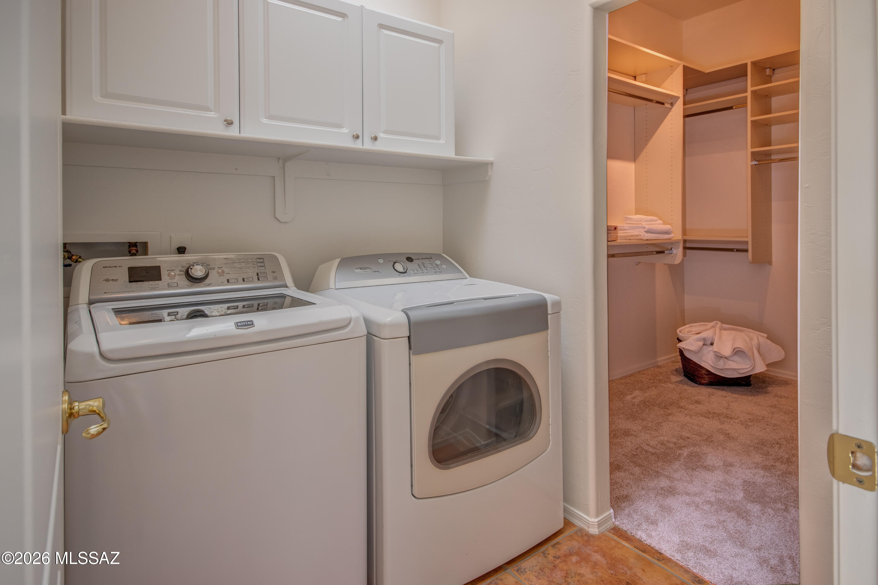 4003 South Golden Lynx Road Green Valley, AZ 85614 - Photo 18 of 36 Laundry area off bath near closet