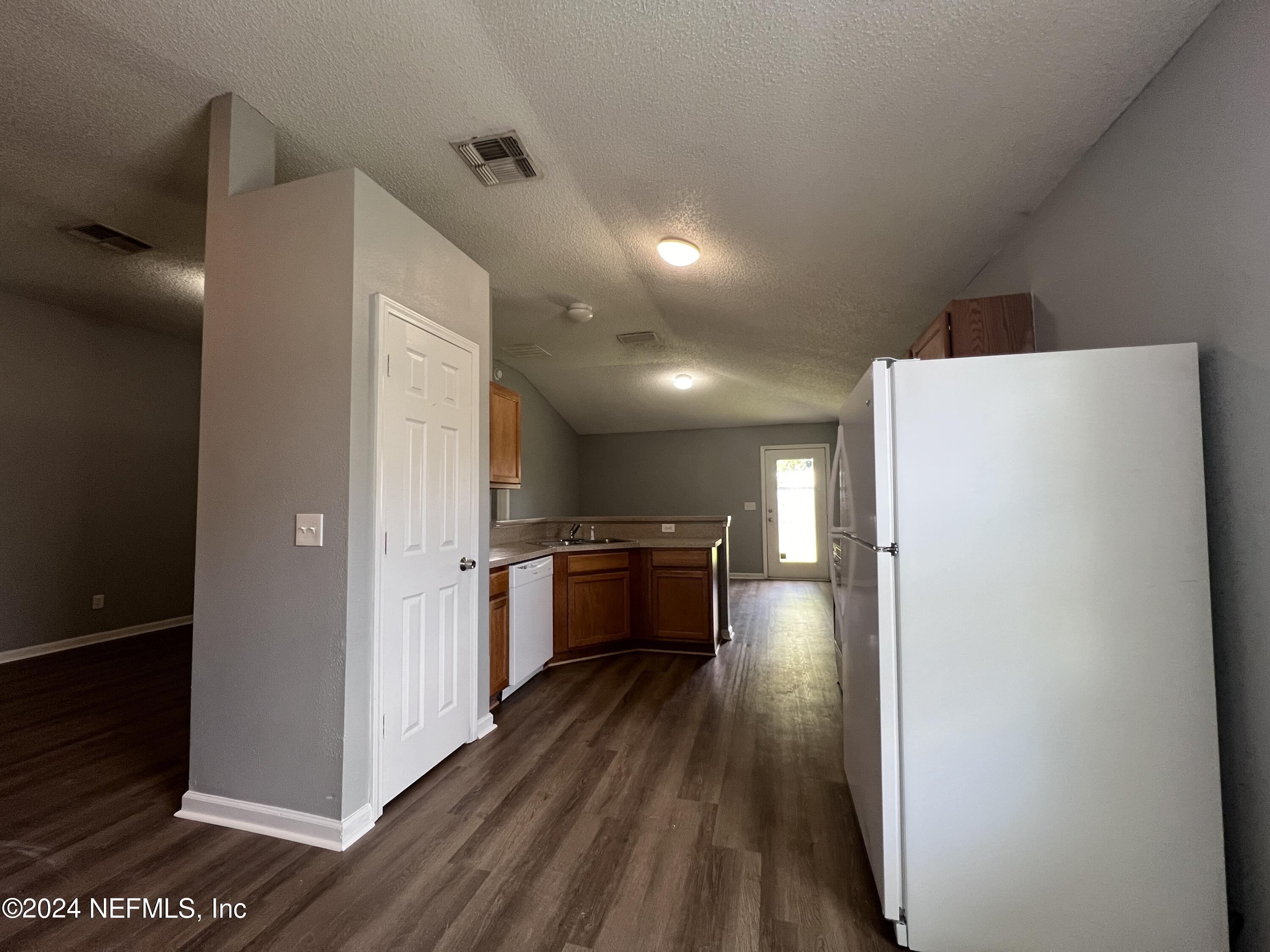 8701 Springtree Road Jacksonville, FL 32210 - Photo 14 of 28 IMG_3792