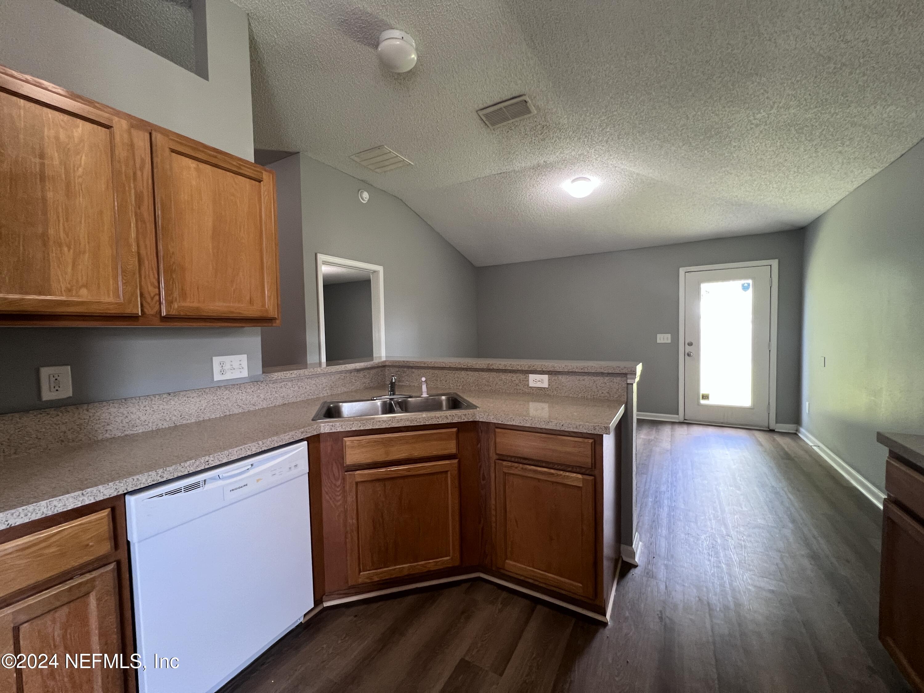 8701 Springtree Road Jacksonville, FL 32210 - Photo 15 of 28 IMG_3793