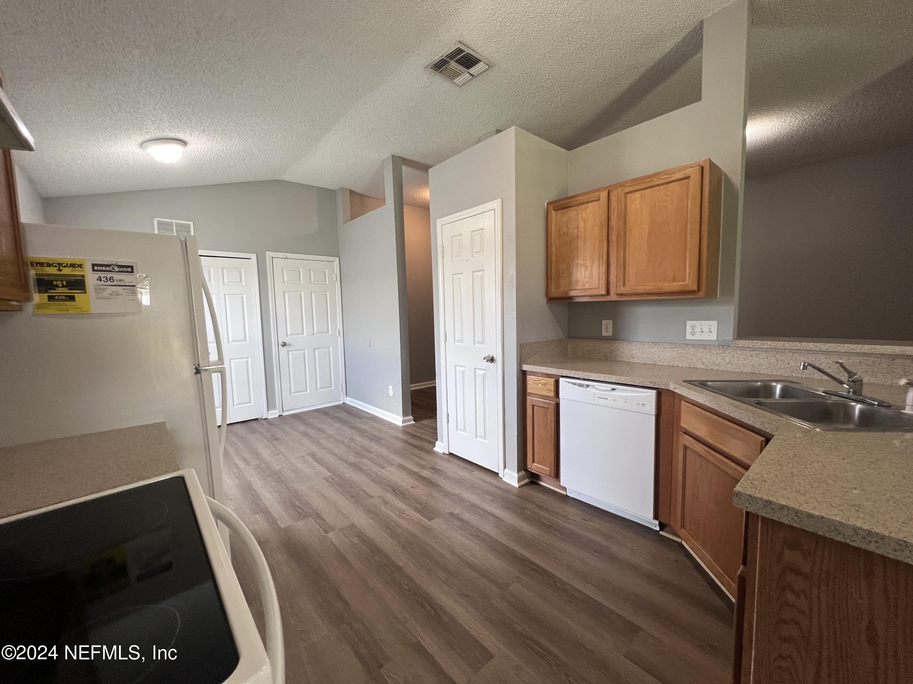 8701 Springtree Road Jacksonville, FL 32210 - Photo 16 of 28 IMG_3794