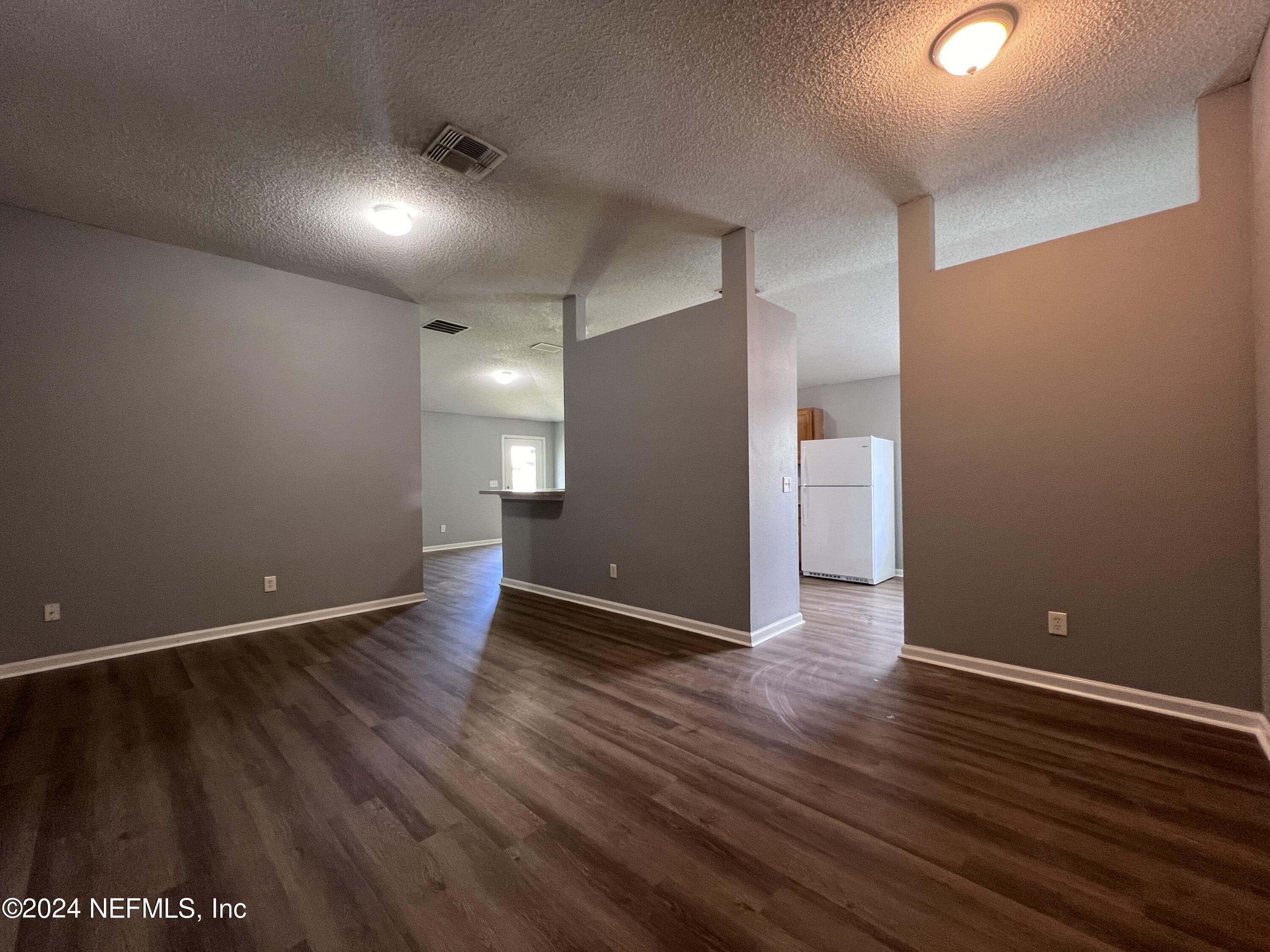 8701 Springtree Road Jacksonville, FL 32210 - Photo 4 of 28 IMG_3782