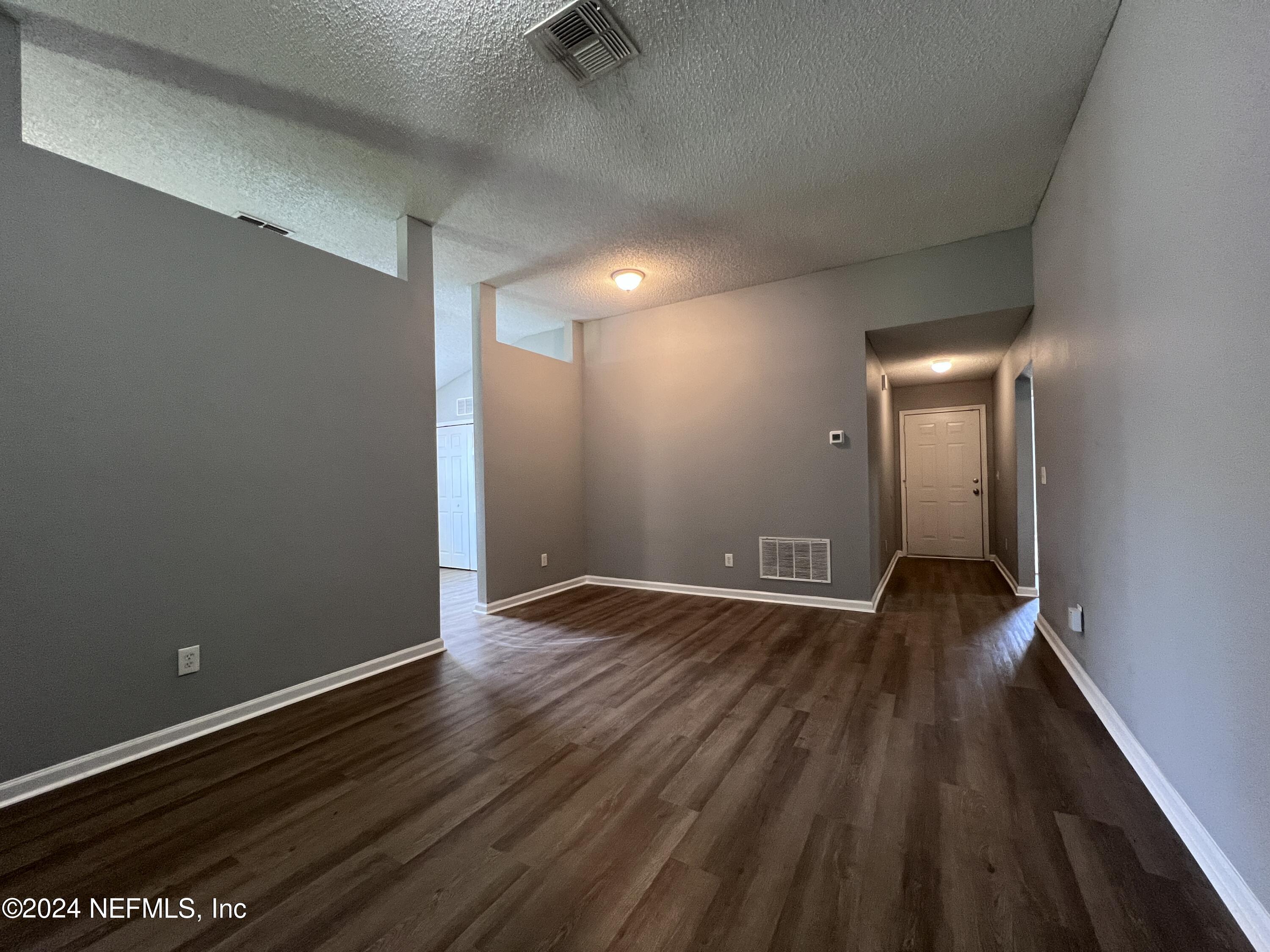 8701 Springtree Road Jacksonville, FL 32210 - Photo 6 of 28 IMG_3784