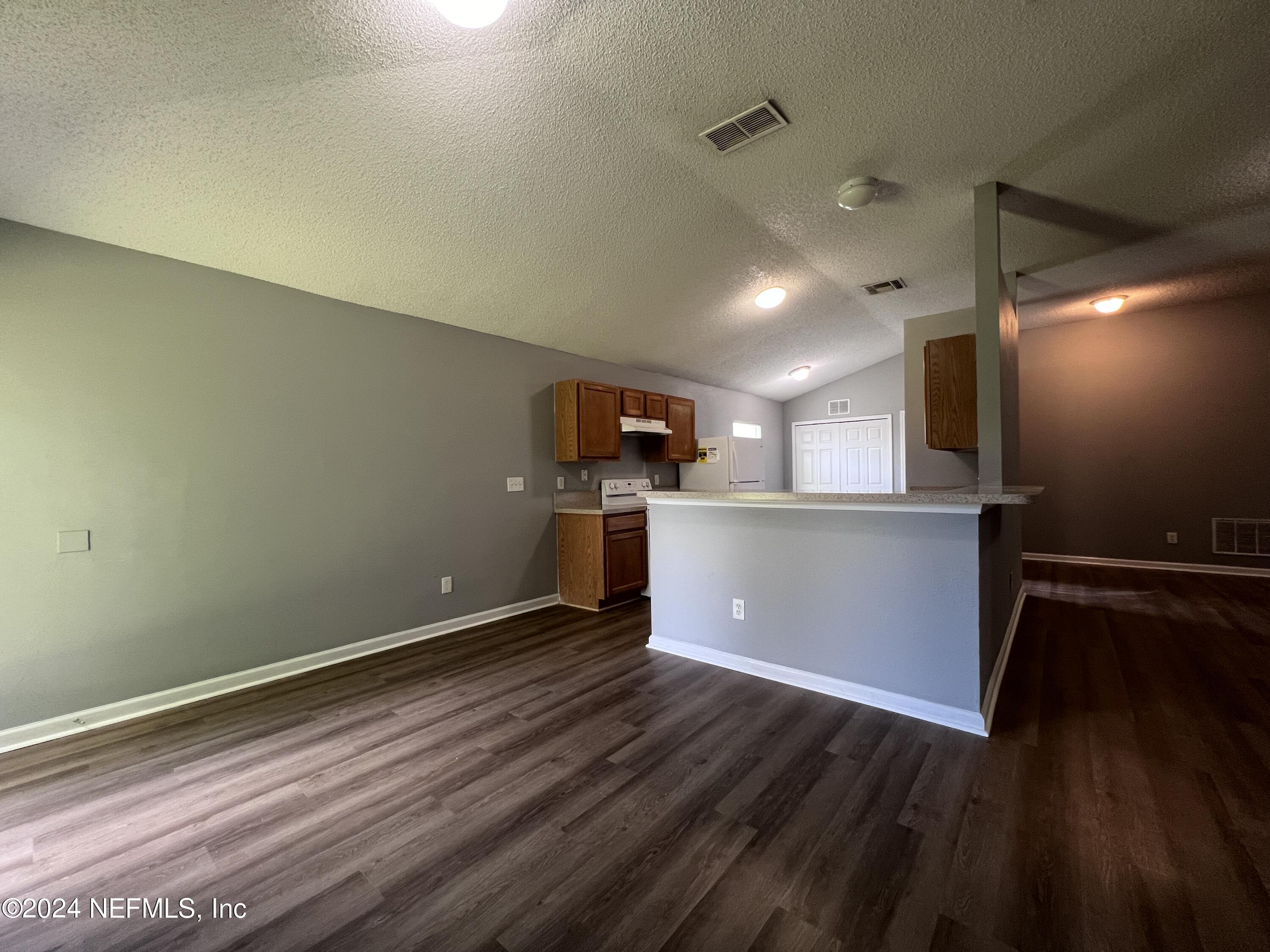 8701 Springtree Road Jacksonville, FL 32210 - Photo 10 of 28 IMG_3787