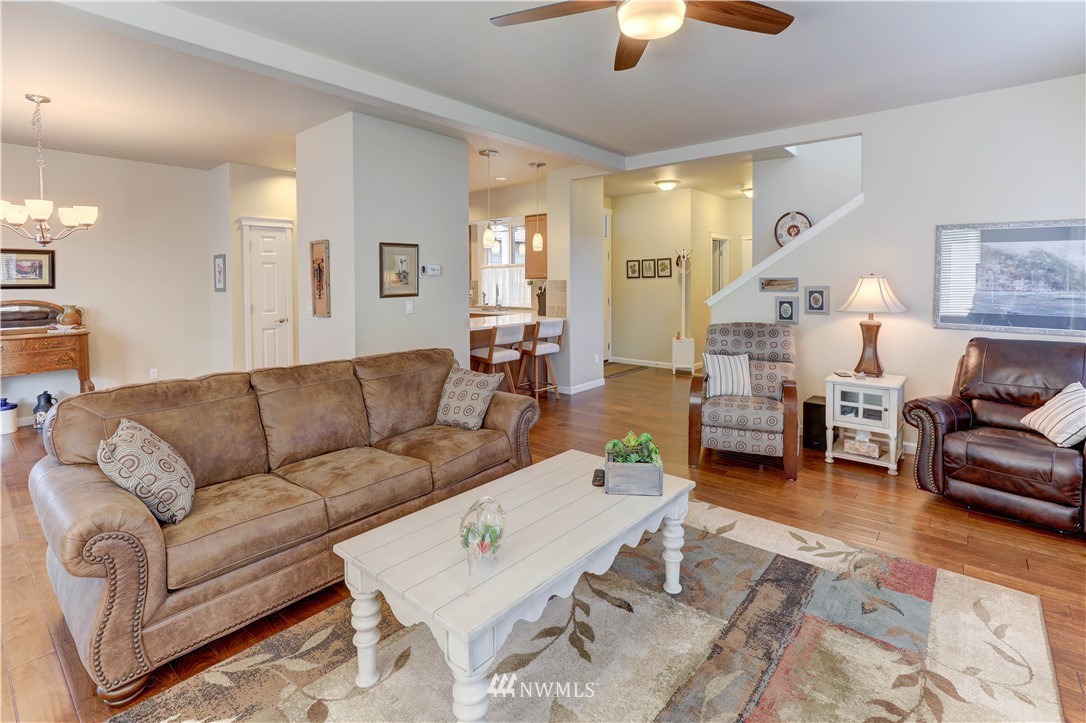 4643 Rochelle Street Southeast Lacey, WA 98503 - Photo 4 of 25 Gallery Image 4