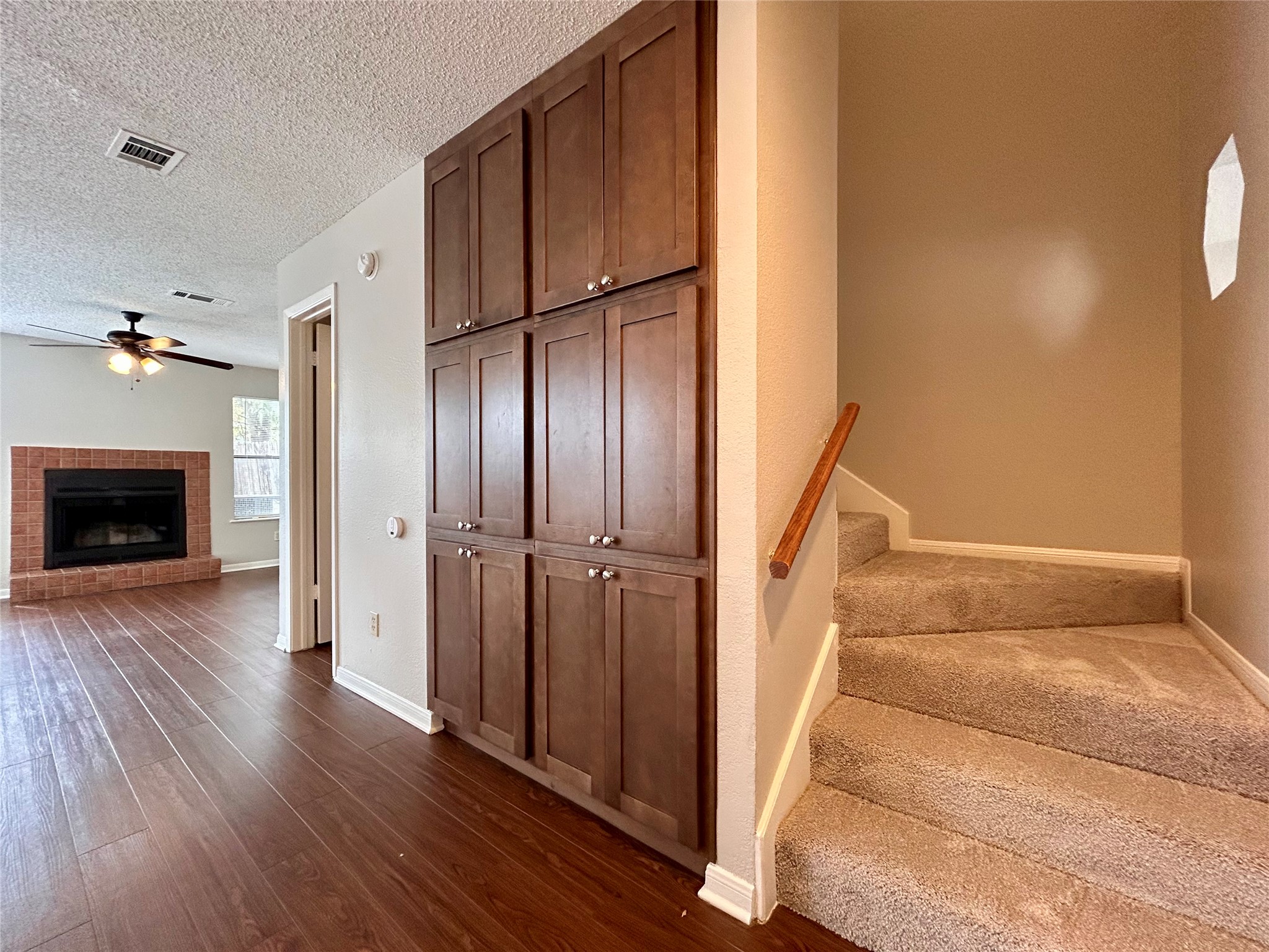 8910 Schick Road, Unit C Austin, TX 78729 - Photo 5 of 21