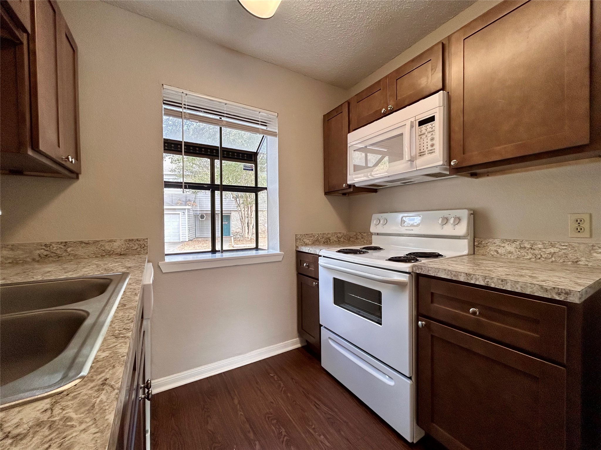 8910 Schick Road, Unit C Austin, TX 78729 - Photo 8 of 21