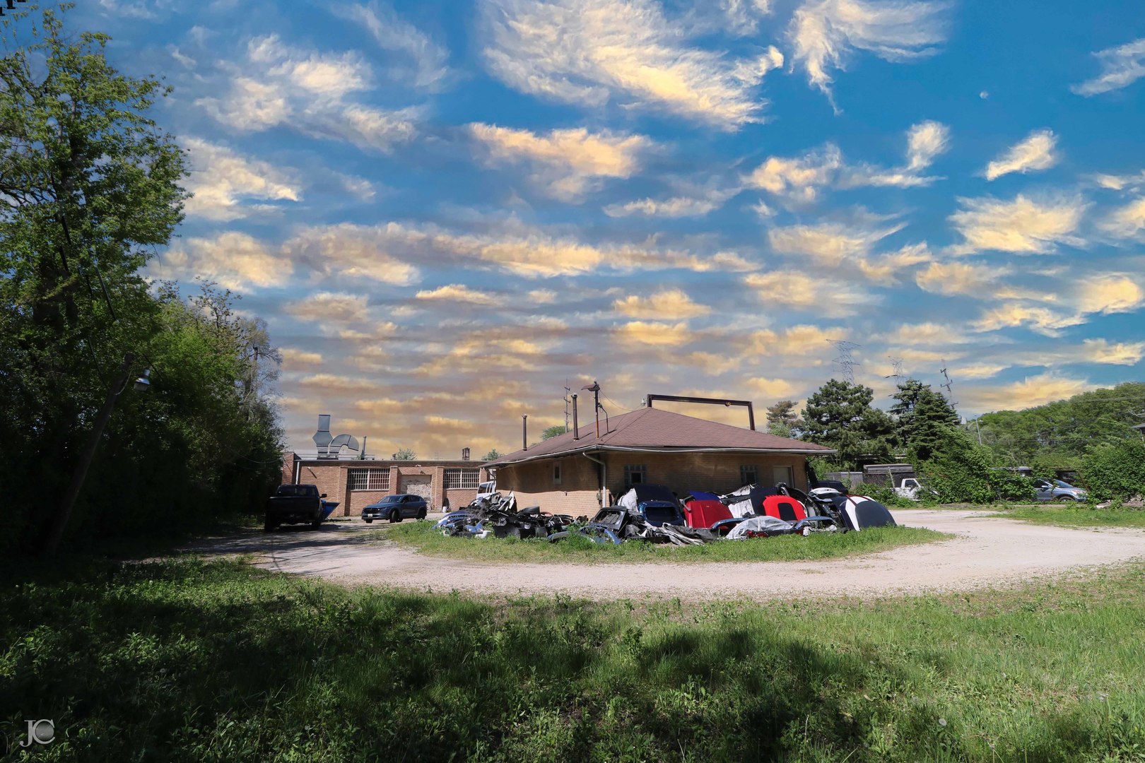 955 Rand Road Des Plaines, IL 60016 - Photo 4 of 12 a view of an outdoor space