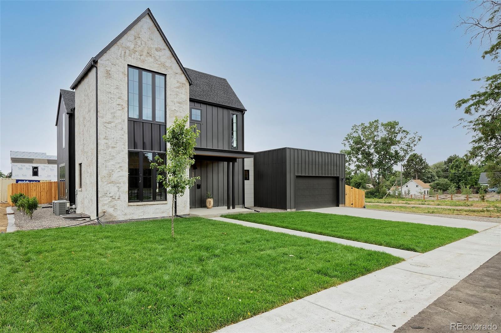 2822 Teller Street Wheat Ridge, CO 80033 - Photo 3 of 40