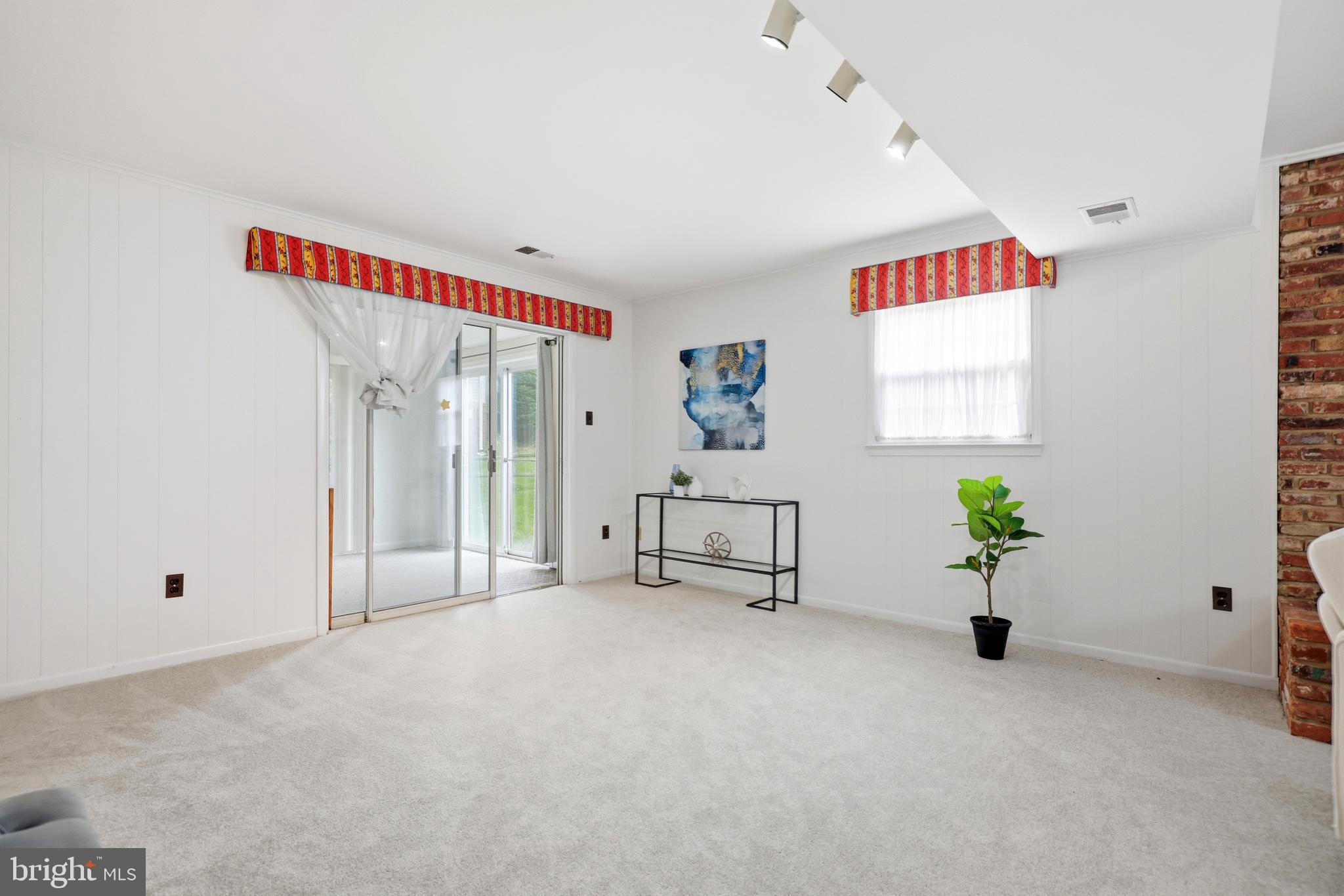 7211 Ashview Drive Springfield, VA 22153 - Photo 42 of 74 Family Room