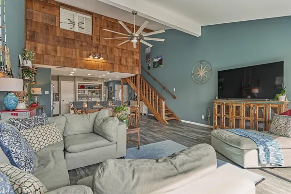 $449,900 | 1 April Point Drive South, Montgomery, TX 77356