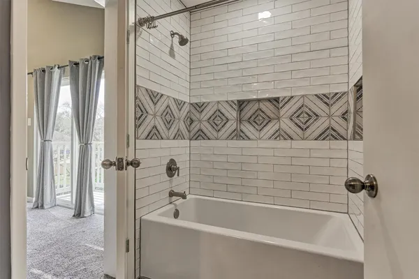 $449,900 | 1 April Point Drive South, Montgomery, TX 77356