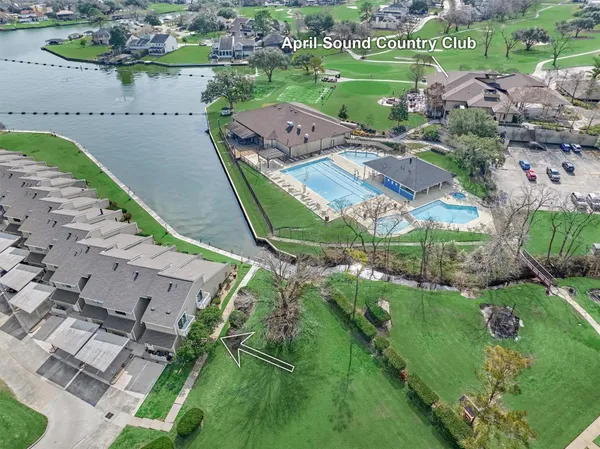 $449,900 | 1 April Point Drive South, Montgomery, TX 77356