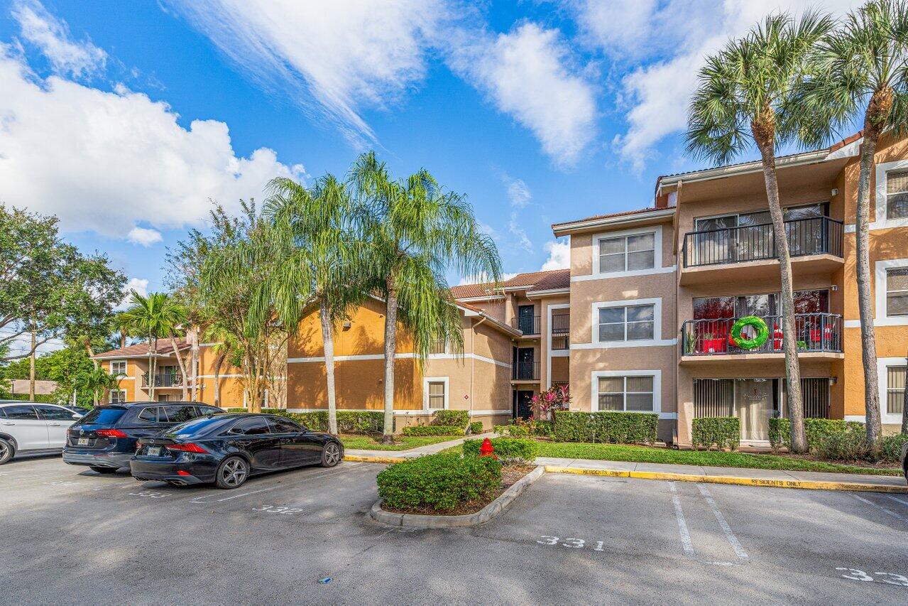 9001 Wiles Road, Unit 201 Coral Springs, FL 33067 - Photo 13 of 15 003-9001WilesRoad-201-CoralSprings-FL-33