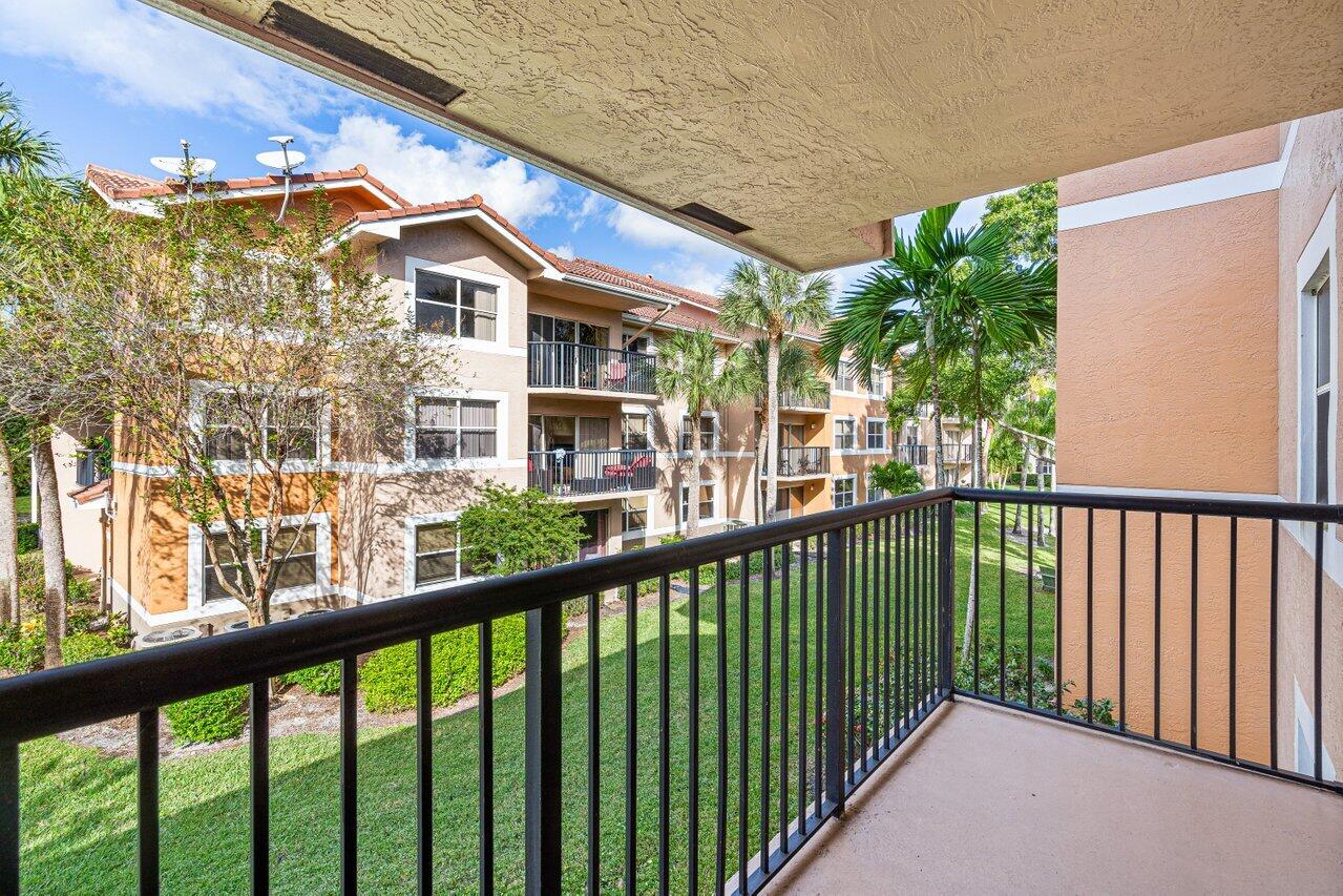 9001 Wiles Road, Unit 201 Coral Springs, FL 33067 - Photo 14 of 15 021-9001WilesRoad-201-CoralSprings-FL-33