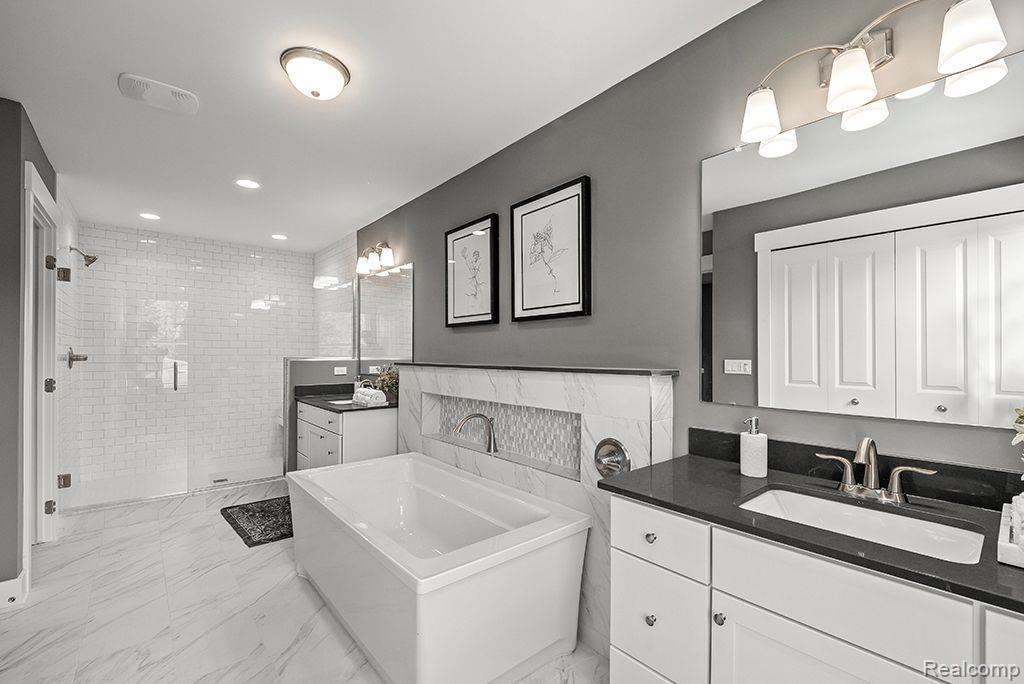 7800 Willis Road Ypsilanti, MI 48197 - Photo 9 of 49 Primary bathroom