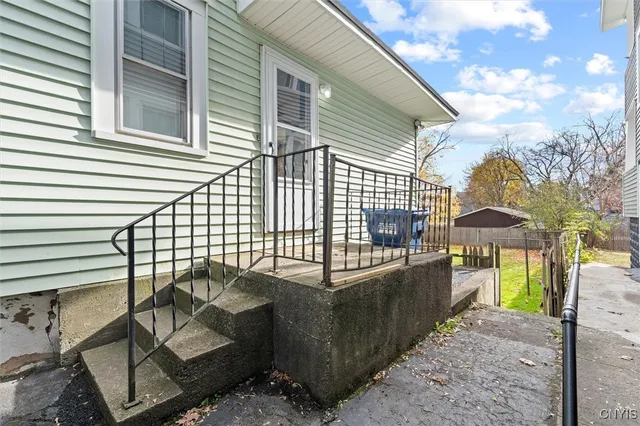 $1,850 | 1313 Grant Boulevard, Syracuse, NY 13208