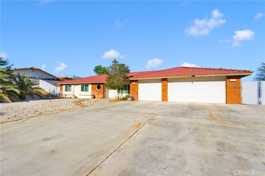 16081 Tude Road Apple Valley, CA 92307 - Photo 3 of 66