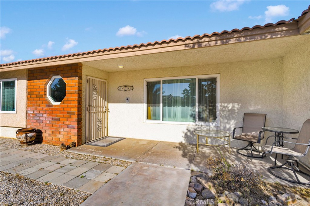 16081 Tude Road Apple Valley, CA 92307 - Photo 4 of 66