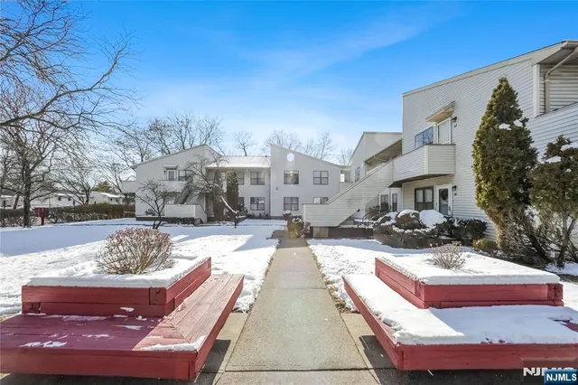 $385,000 | 44 Coriander Way, Unit 58, Englewood, NJ 07631