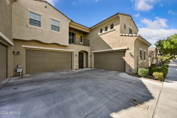 $2,400 | 1367 South Country Club Drive, Unit 1101, Mesa, AZ 85210