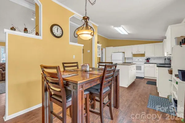 $325,000 | 401 Lynn Gap Road, Spruce Pine, NC 28777