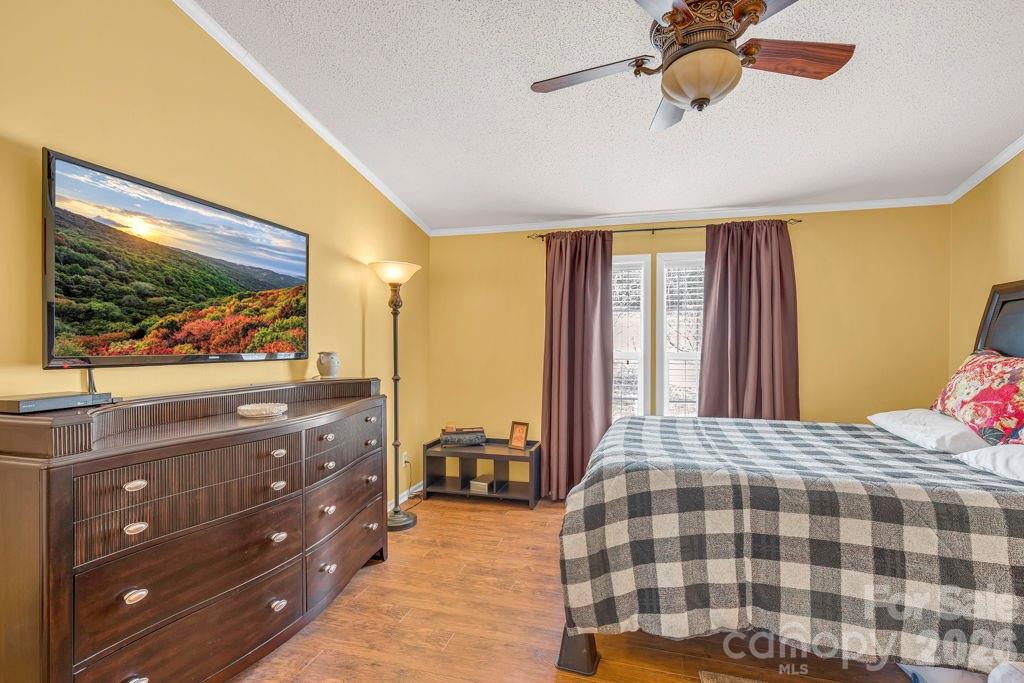 401 Lynn Gap Road Spruce Pine, NC 28777 - Photo 15 of 34