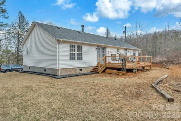 $325,000 | 401 Lynn Gap Road, Spruce Pine, NC 28777
