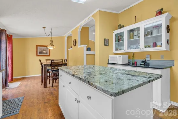 $325,000 | 401 Lynn Gap Road, Spruce Pine, NC 28777