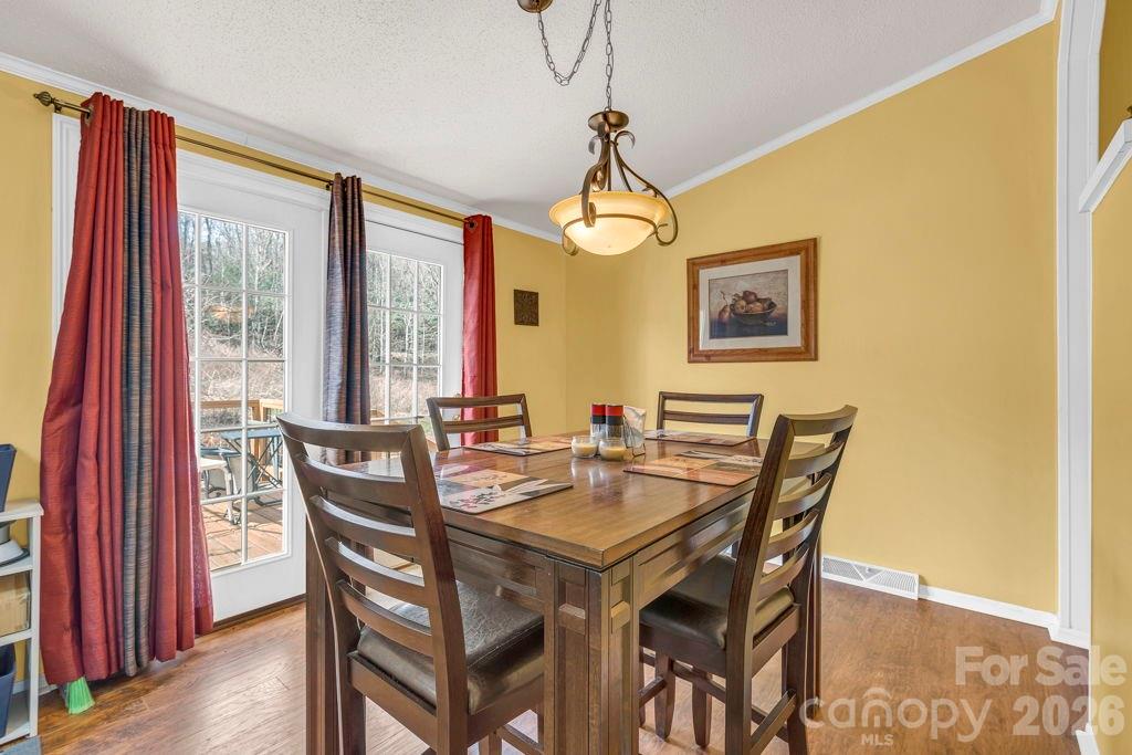 401 Lynn Gap Road Spruce Pine, NC 28777 - Photo 10 of 34