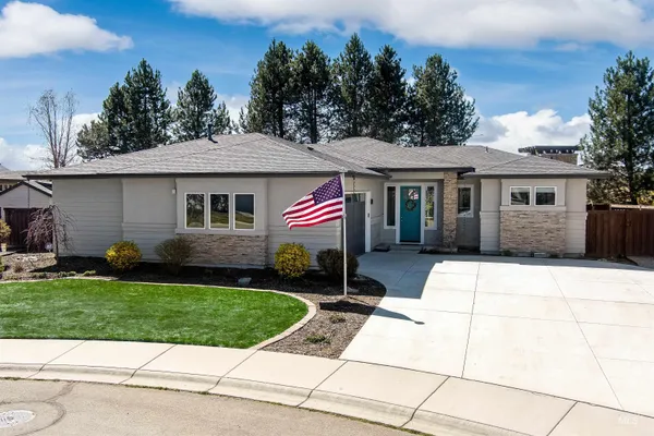 $599,900 | 3961 West Caragana Court, Meridian, ID 83646