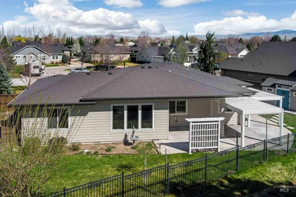 $599,900 | 3961 West Caragana Court, Meridian, ID 83646
