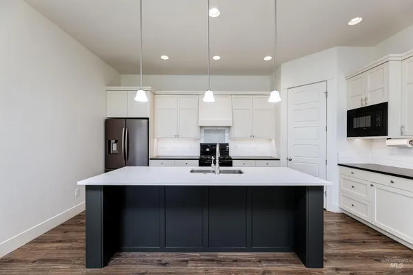 $599,900 | 3961 West Caragana Court, Meridian, ID 83646