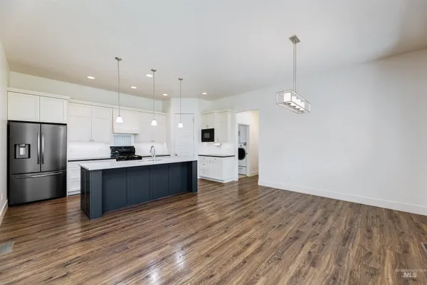 $599,900 | 3961 West Caragana Court, Meridian, ID 83646