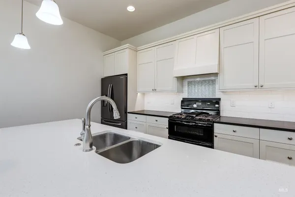 $599,900 | 3961 West Caragana Court, Meridian, ID 83646