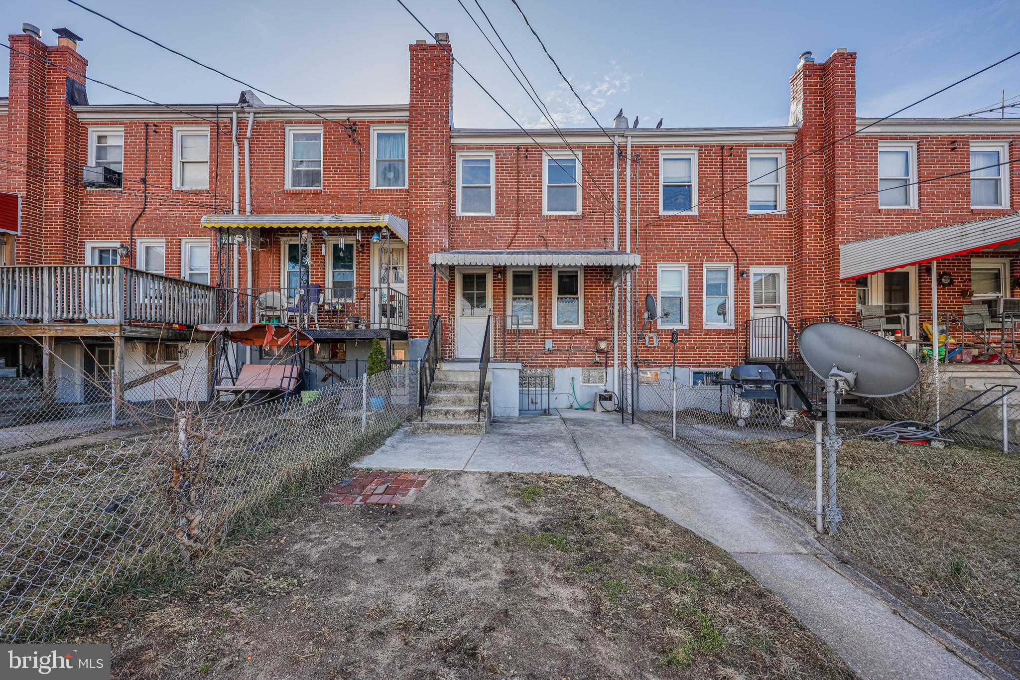3630 Clarenell Road Baltimore, MD 21229 - Photo 9 of 41 Rear